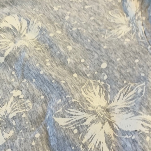 Art class flowers shirt - Picture 5 of 6